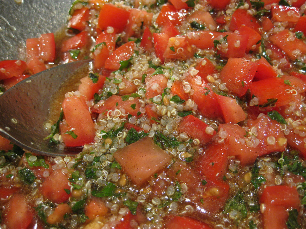 tabouli-mixedtomatos